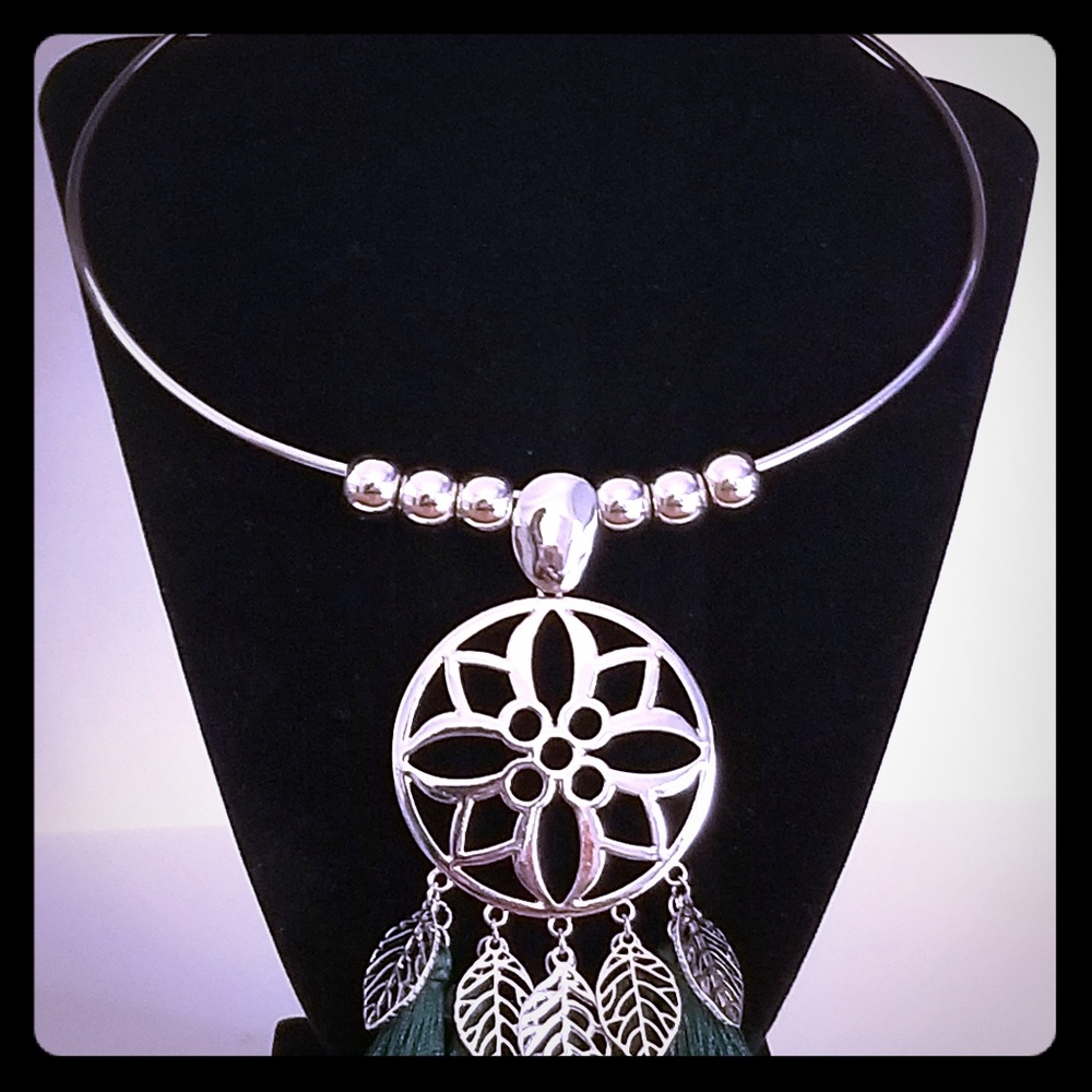 Classy Choker Necklace Trendy Green Tassels